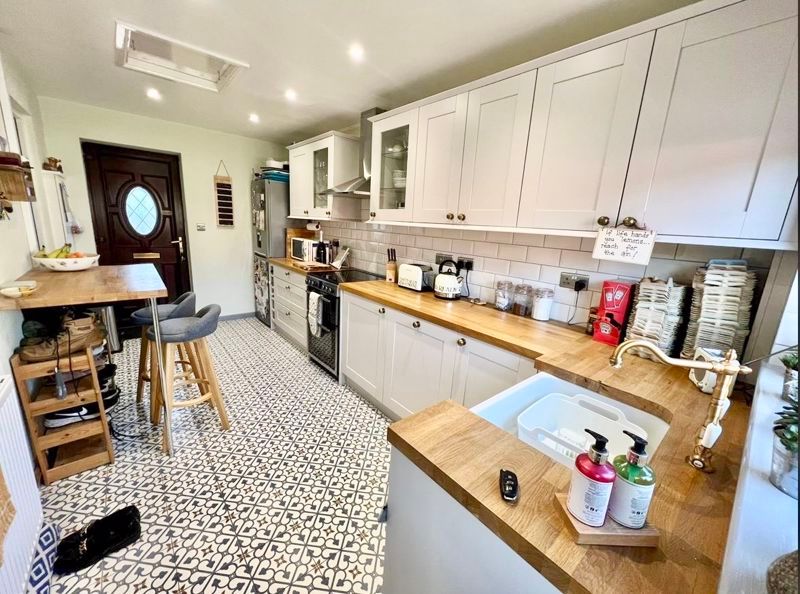 Property photo 3 of 10 Photo 6