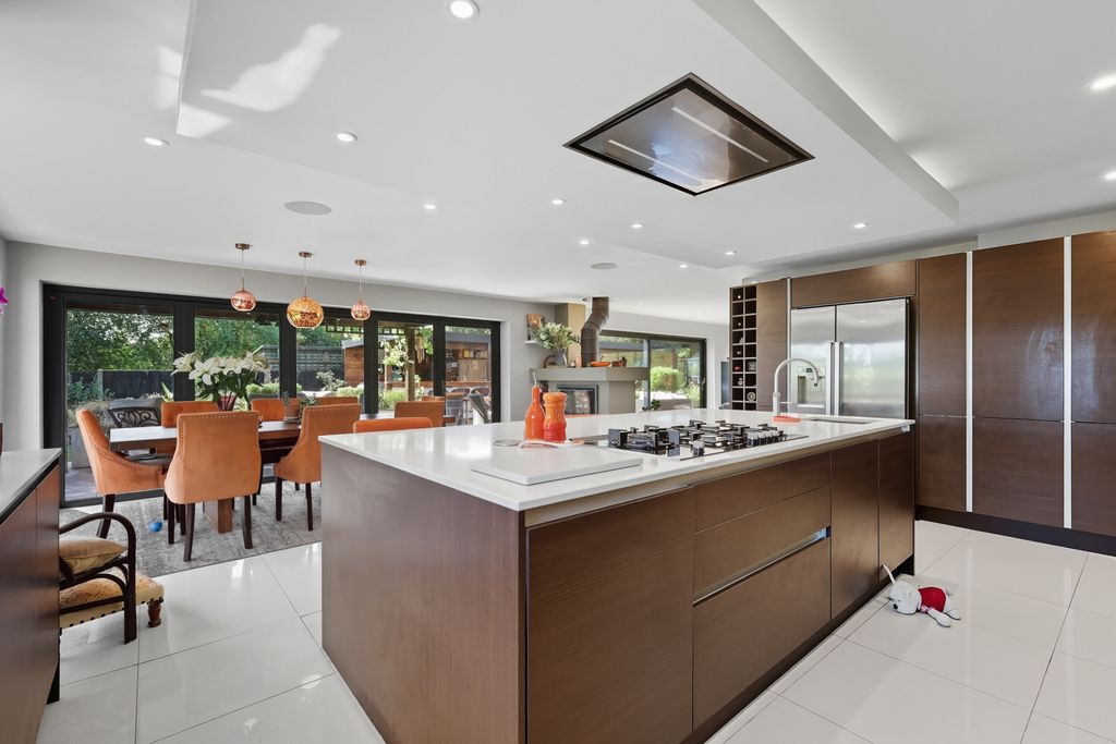 Property photo 3 of 37 Picture No. 51