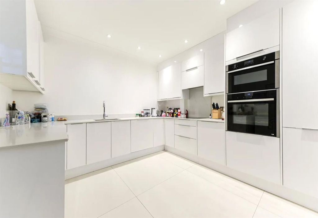 Property photo 2 of 15 13.Jpg