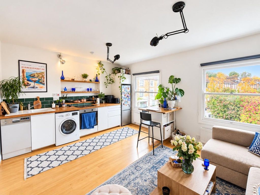 Property photo 1 of 6