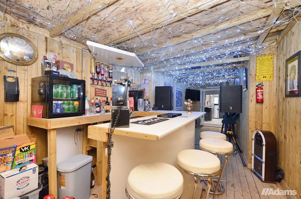 Property photo 3 of 38