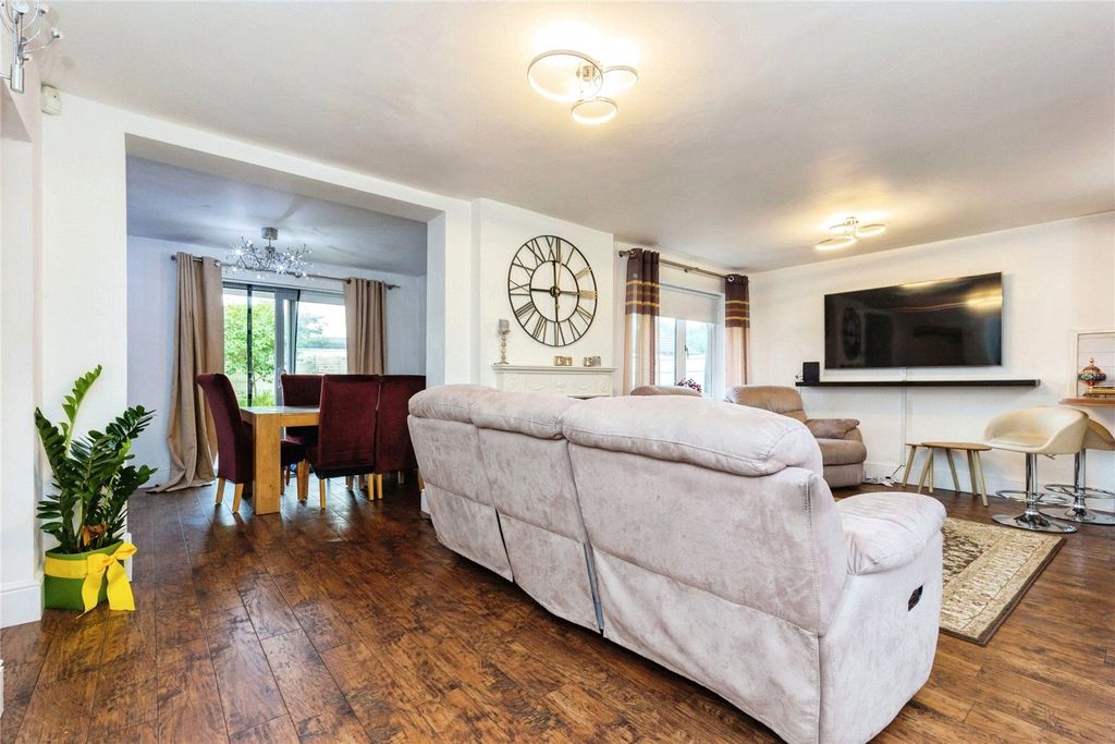 Property photo 3 of 19 Picture No. 03