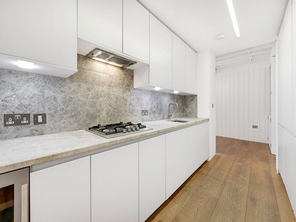Property photo 2 of 20 Arne Street