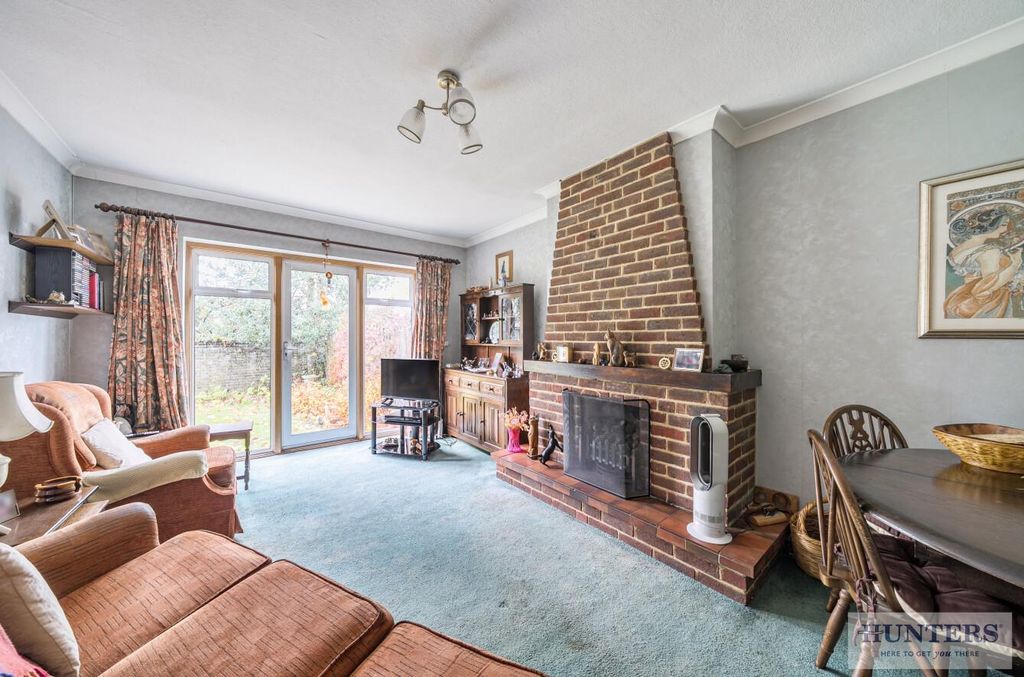 Property photo 2 of 17 Lounge/Diner