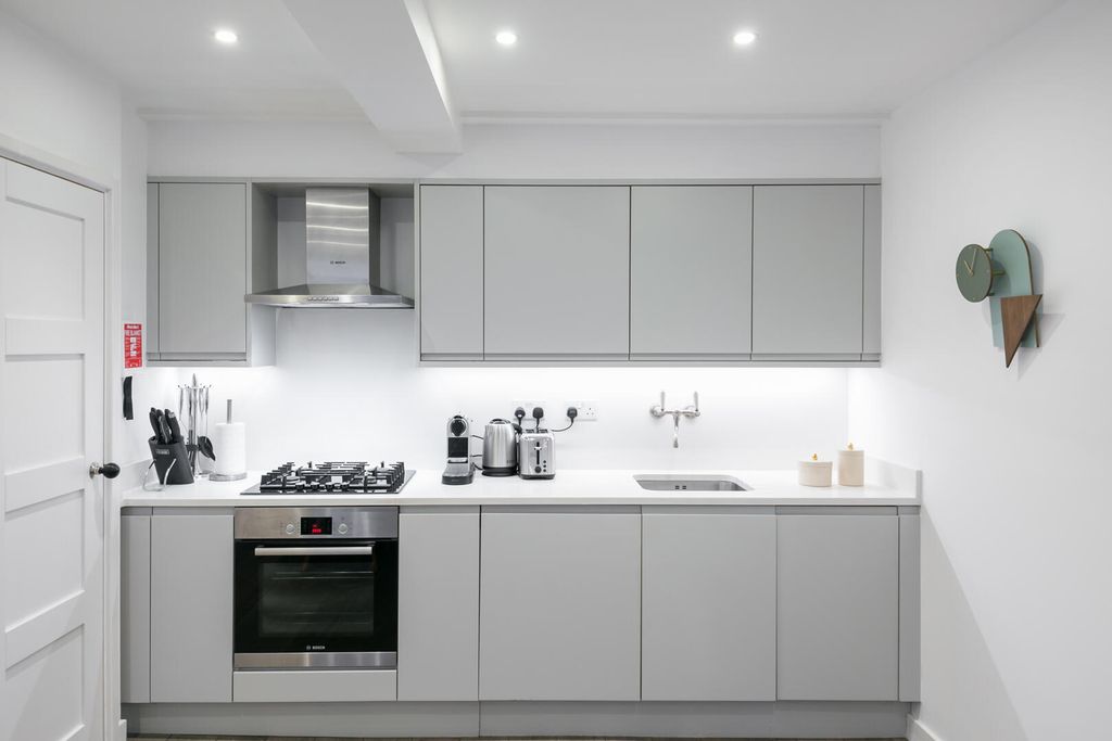 Property photo 2 of 17 Kitchen