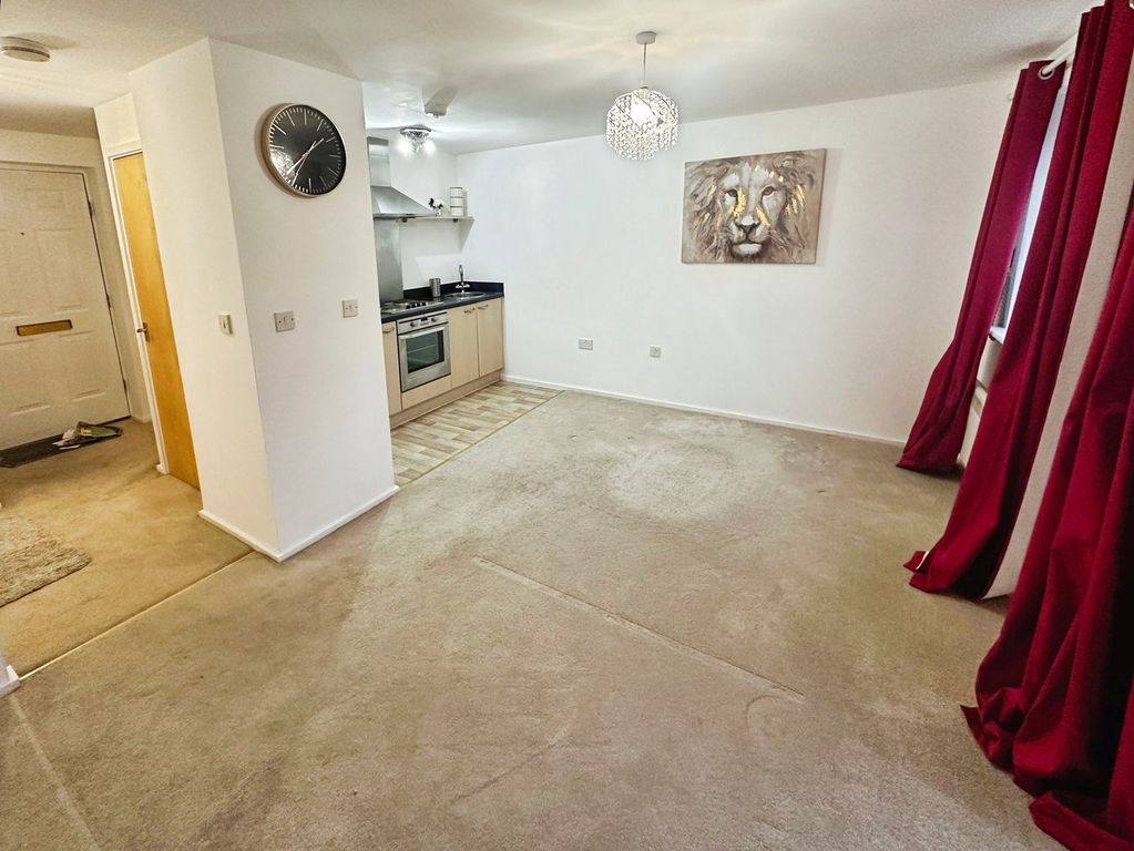 Property photo 3 of 7