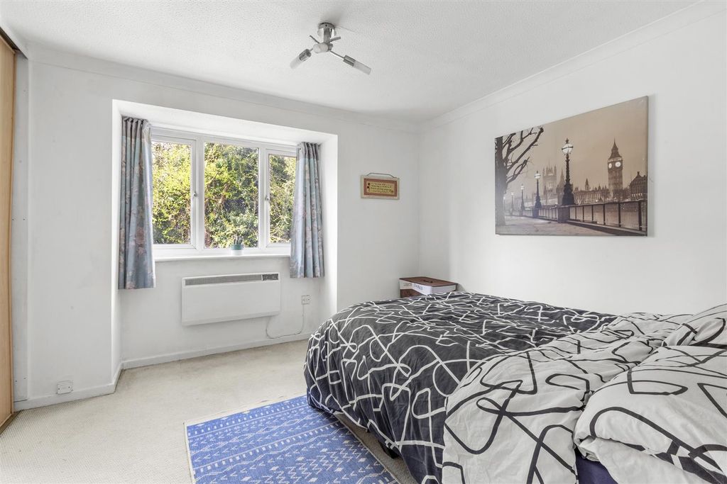 Property photo 3 of 11 Geralds Court-1.Jpg