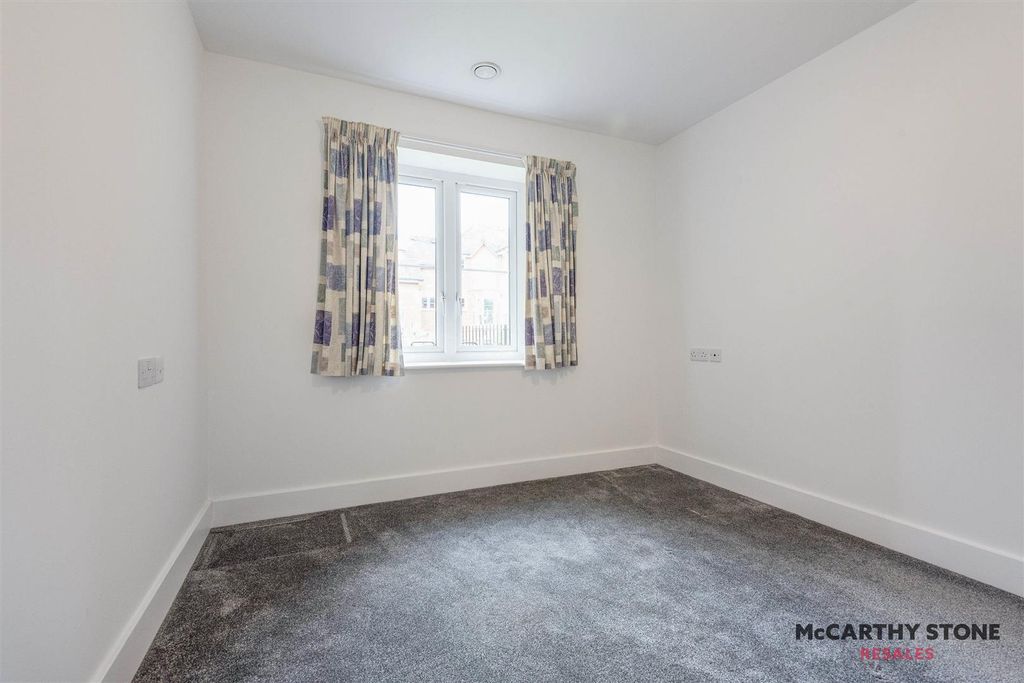 Additional image 12 of 1 bed flat for salePark House, Old Park Road, Hitchin SG5
