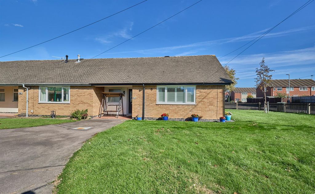 Property photo 1 of 10 Netherley Road Hinckley_6.Jpg