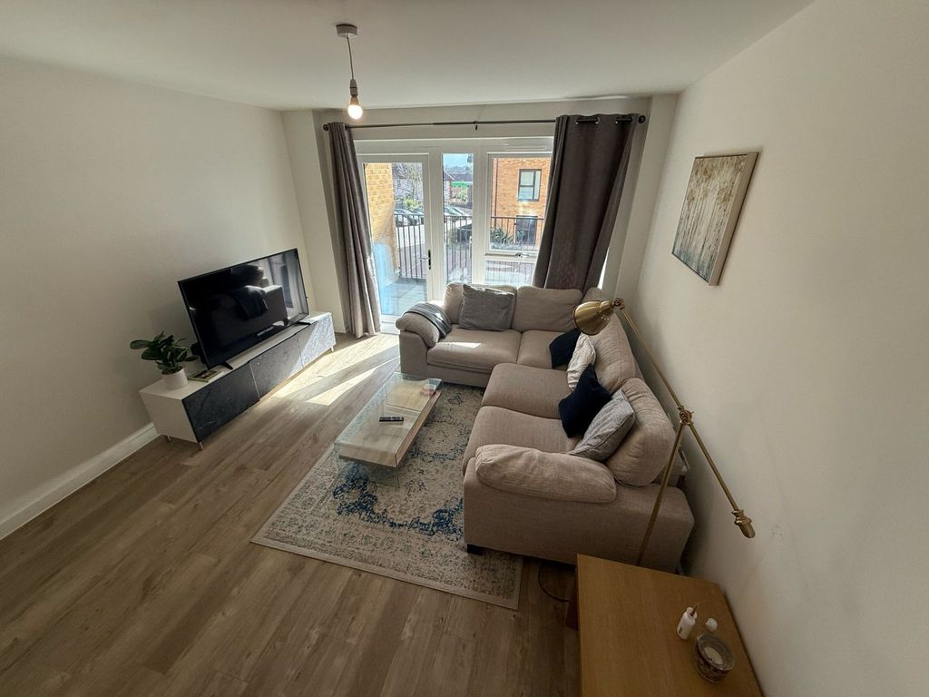 Property photo 2 of 9 Gallery