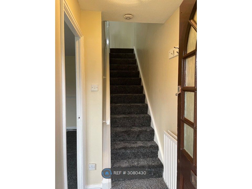 Property photo 2 of 22 Entrance