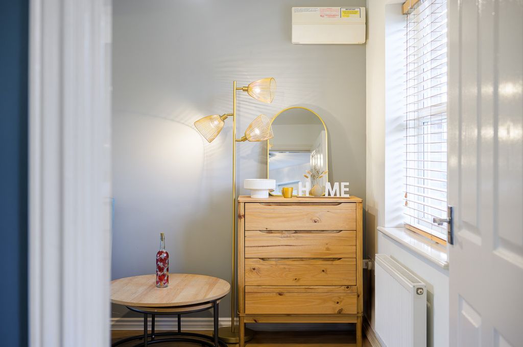 Property photo 3 of 24