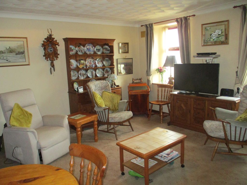 Property photo 3 of 34
