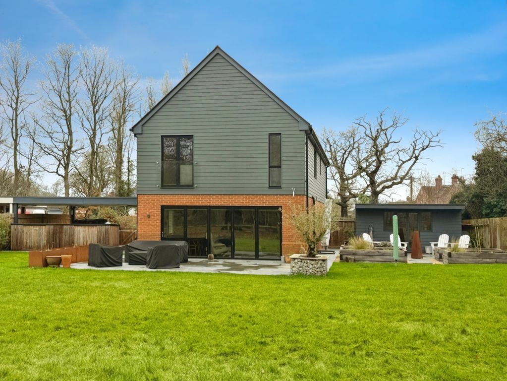 Property photo 1 of 27