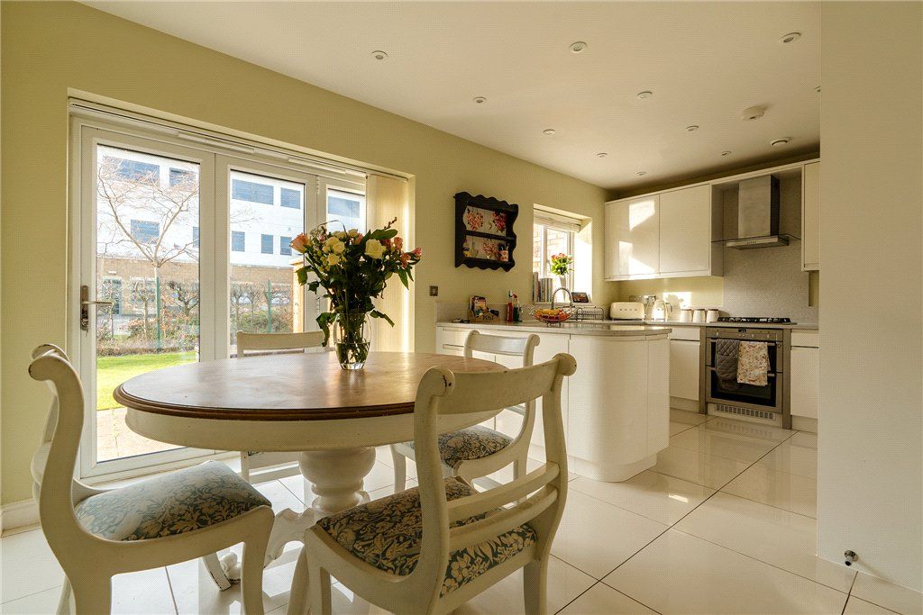 Property photo 3 of 26 Dining Kitchen