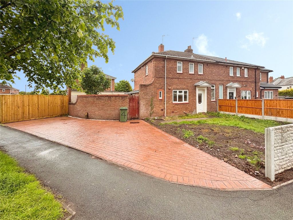Property photo 1 of 11 Front