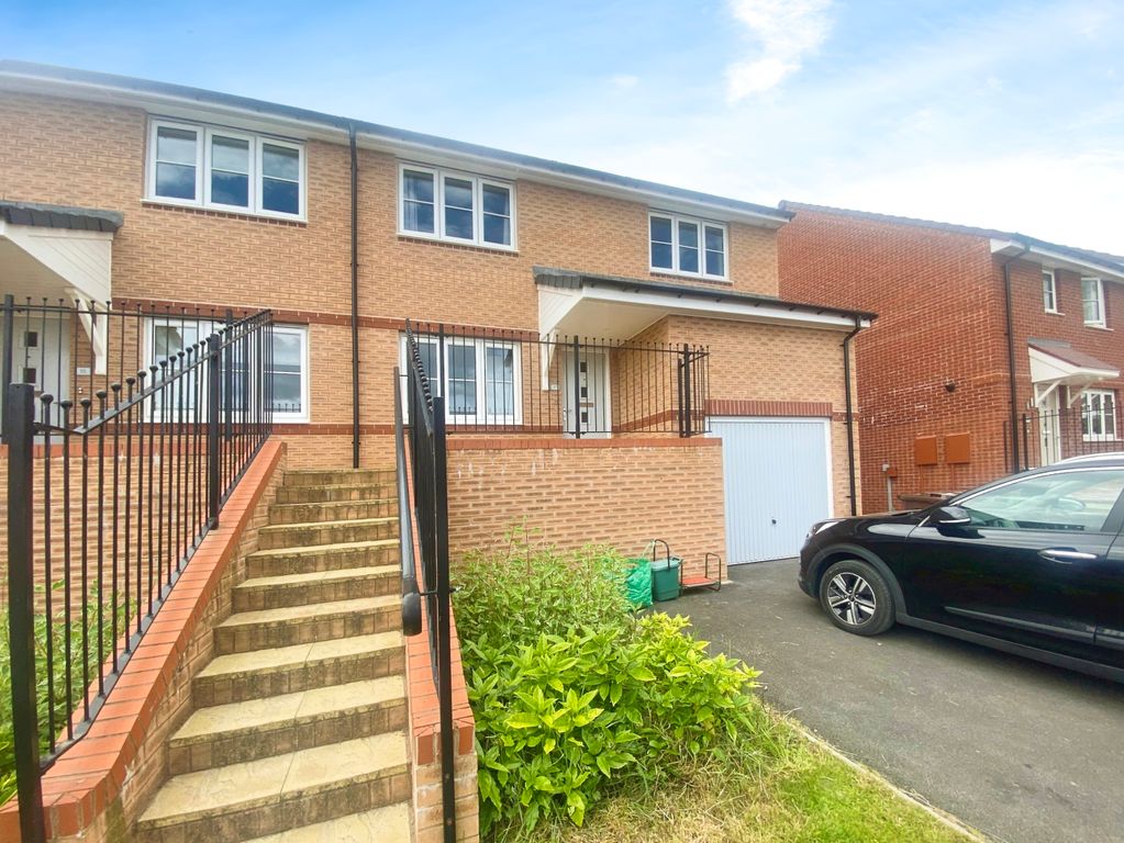 Property photo 2 of 15 Image