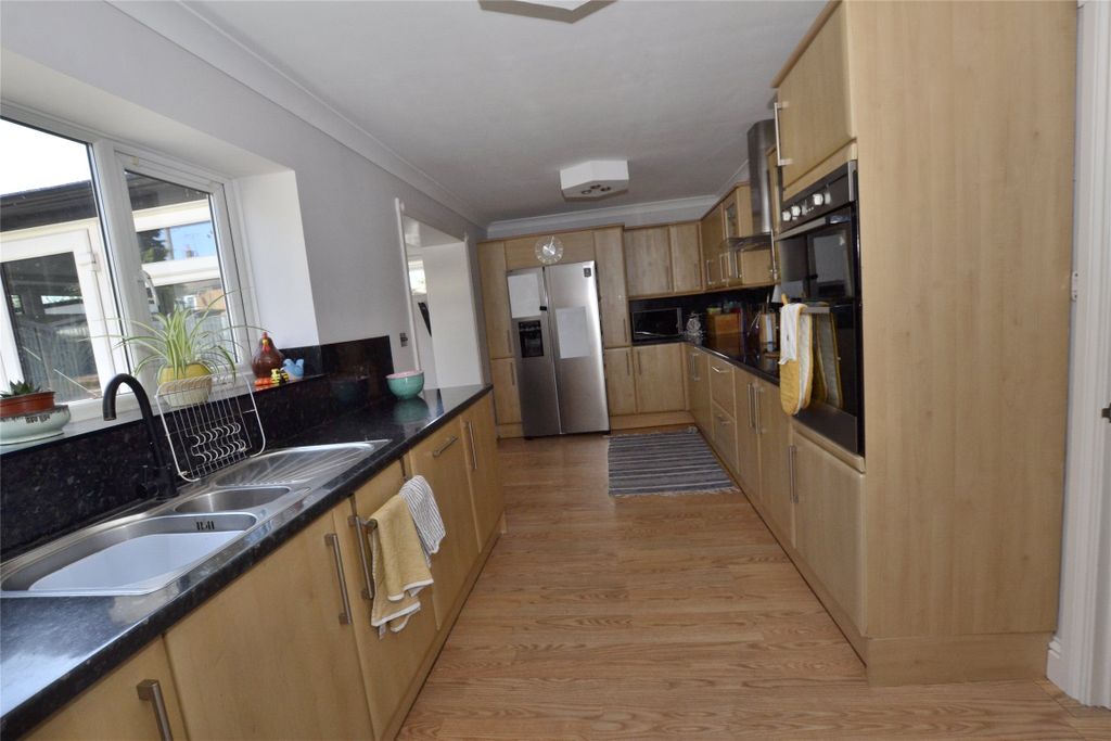 Property photo 2 of 13 Kitchen