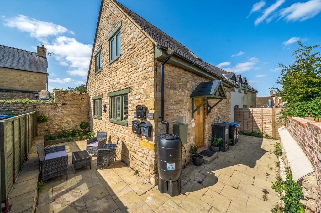 Property photo 1 of 20 External View