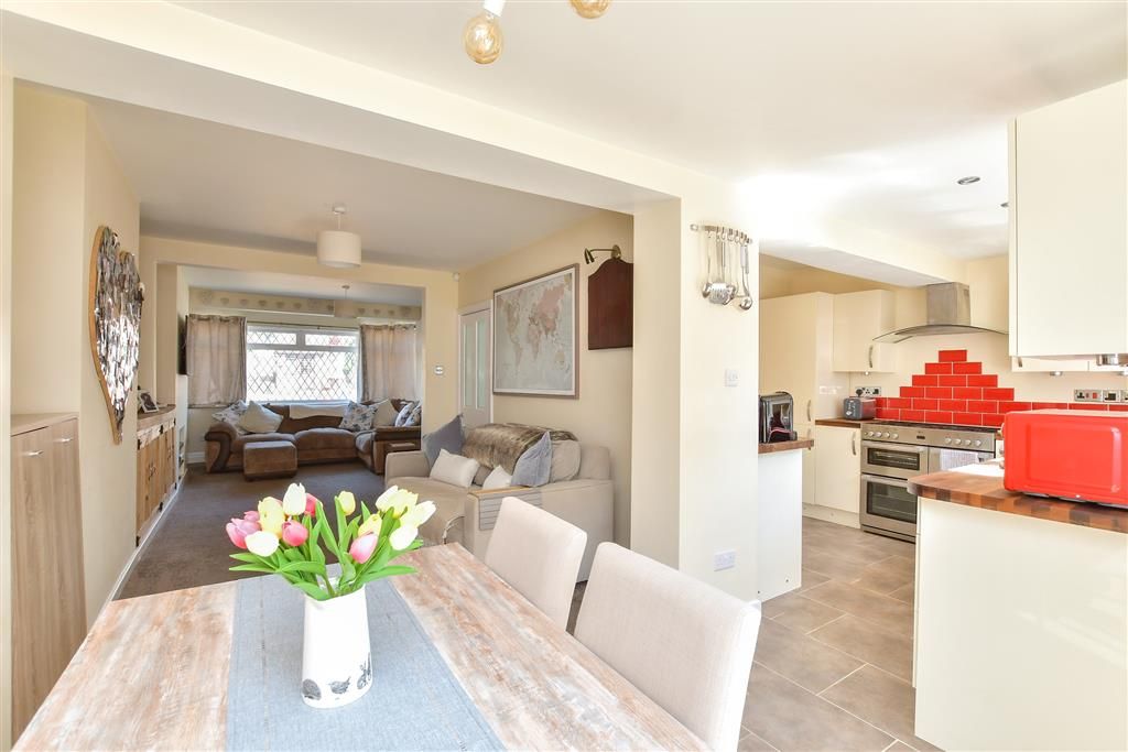 Property photo 3 of 13 Kitchen/ Breakfast Area