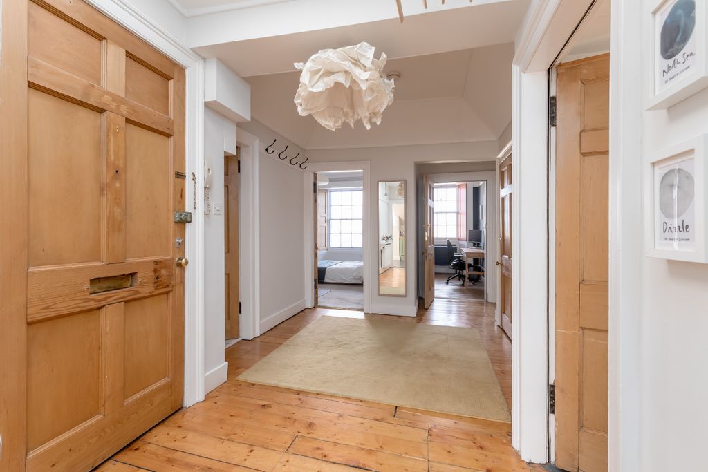 Additional image 20 of 4 bed flat for sale18/5 Leopold Place, Hillside, Edinburgh EH7