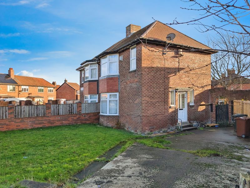 Property photo 1 of 8 Photo 6