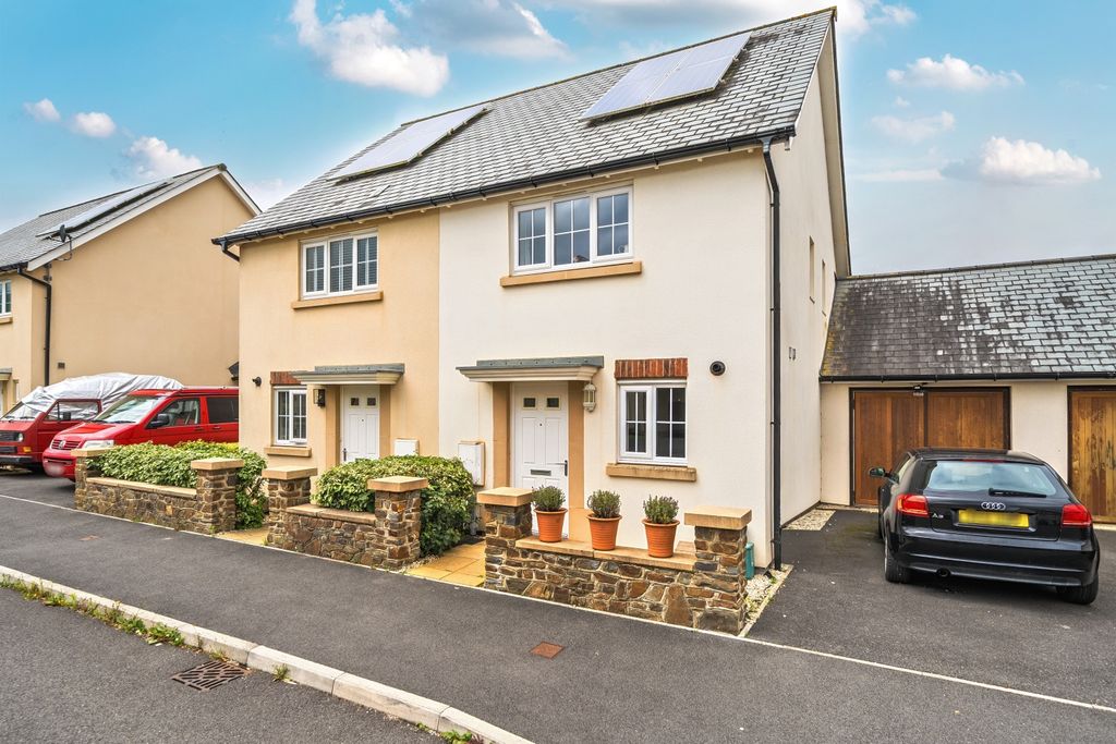 Property photo 1 of 20 1479845-2-6A3447A29c2ee-Arw