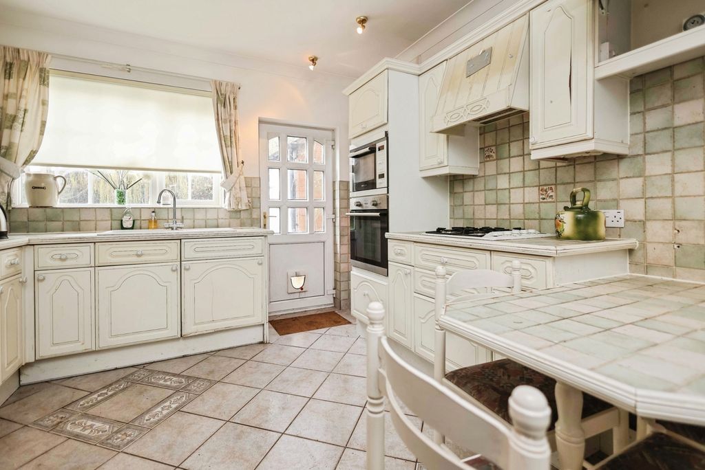 Property photo 2 of 24 Pbox-Img.Jpg