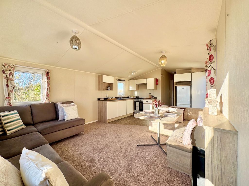 Property photo 2 of 8 Willerby Etchingham 2016 Car0021269 126444503.Jpeg