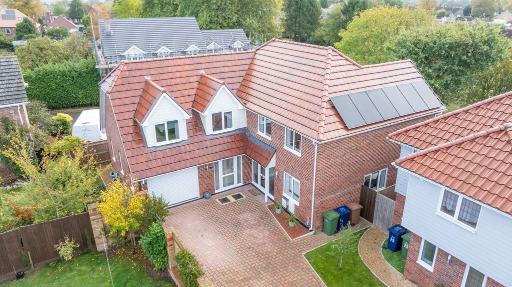 Property photo 1 of 53