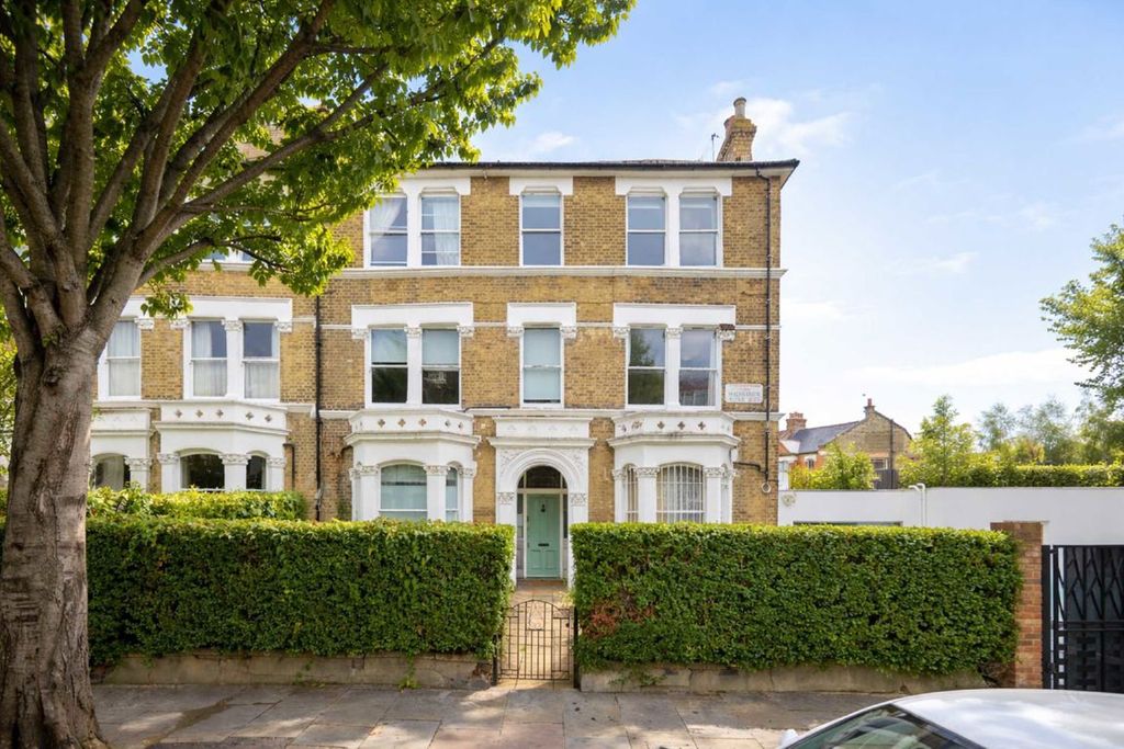 Property photo 1 of 6