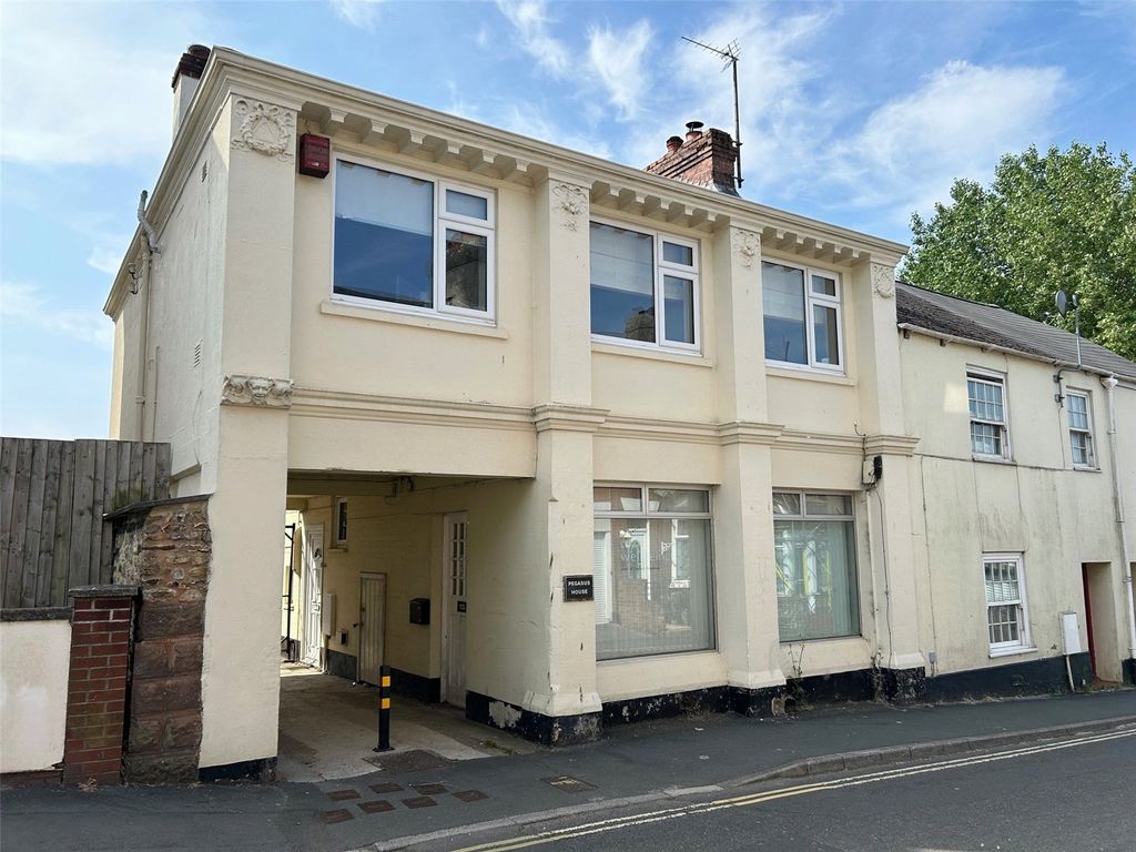 Property photo 1 of 10 Picture No. 01