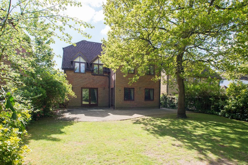 Property photo 2 of 13