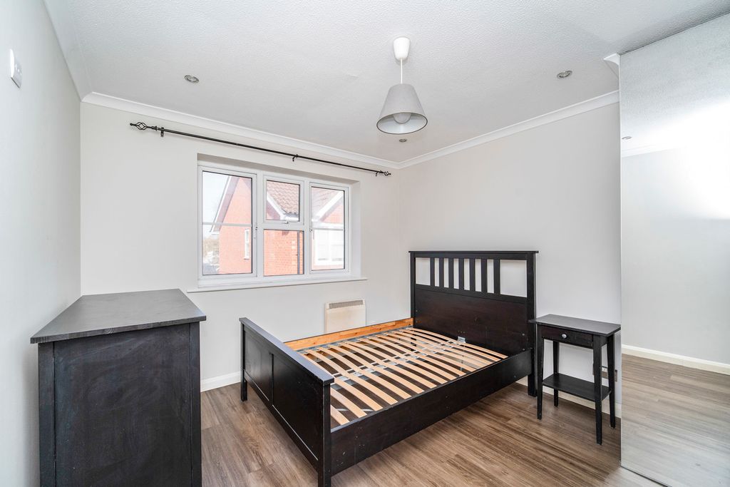 Property photo 3 of 10 Pbox-Img.Jpg