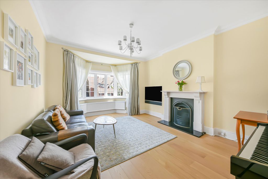 Property photo 1 of 11 Image