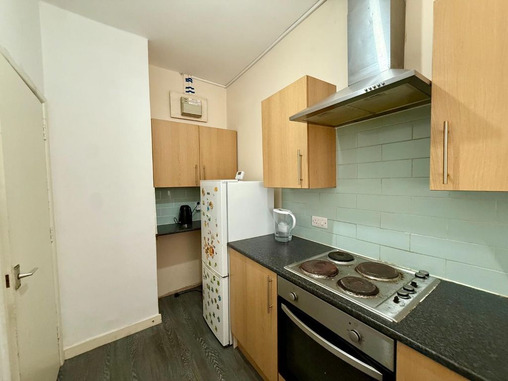 Property photo 3 of 6 Embank Kitchen 2 .Jpeg