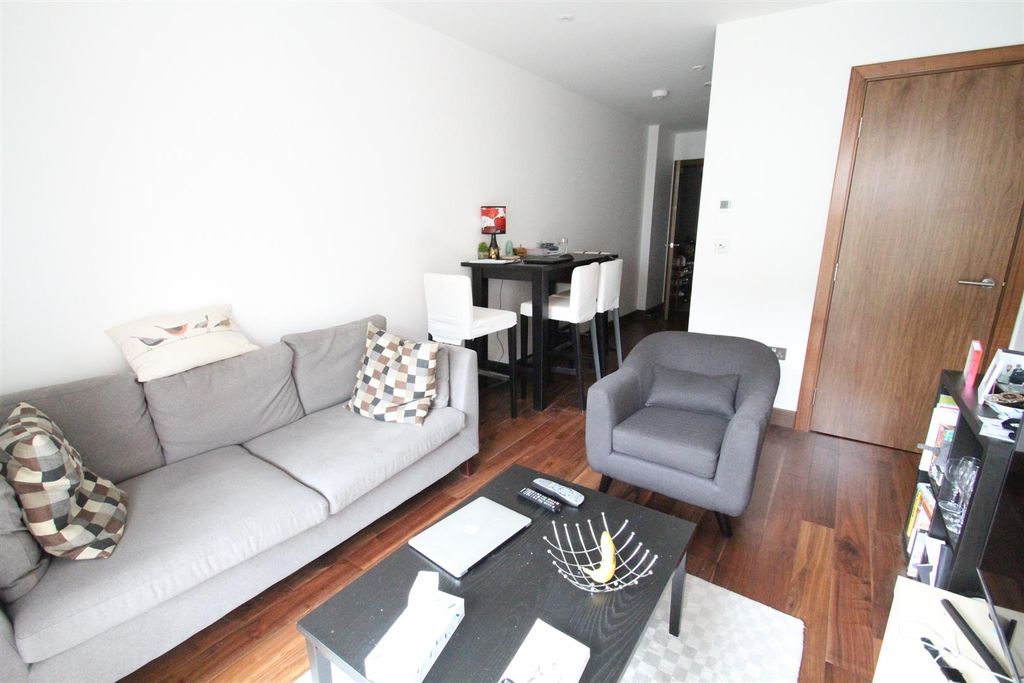 Property photo 1 of 10 Reception Room
