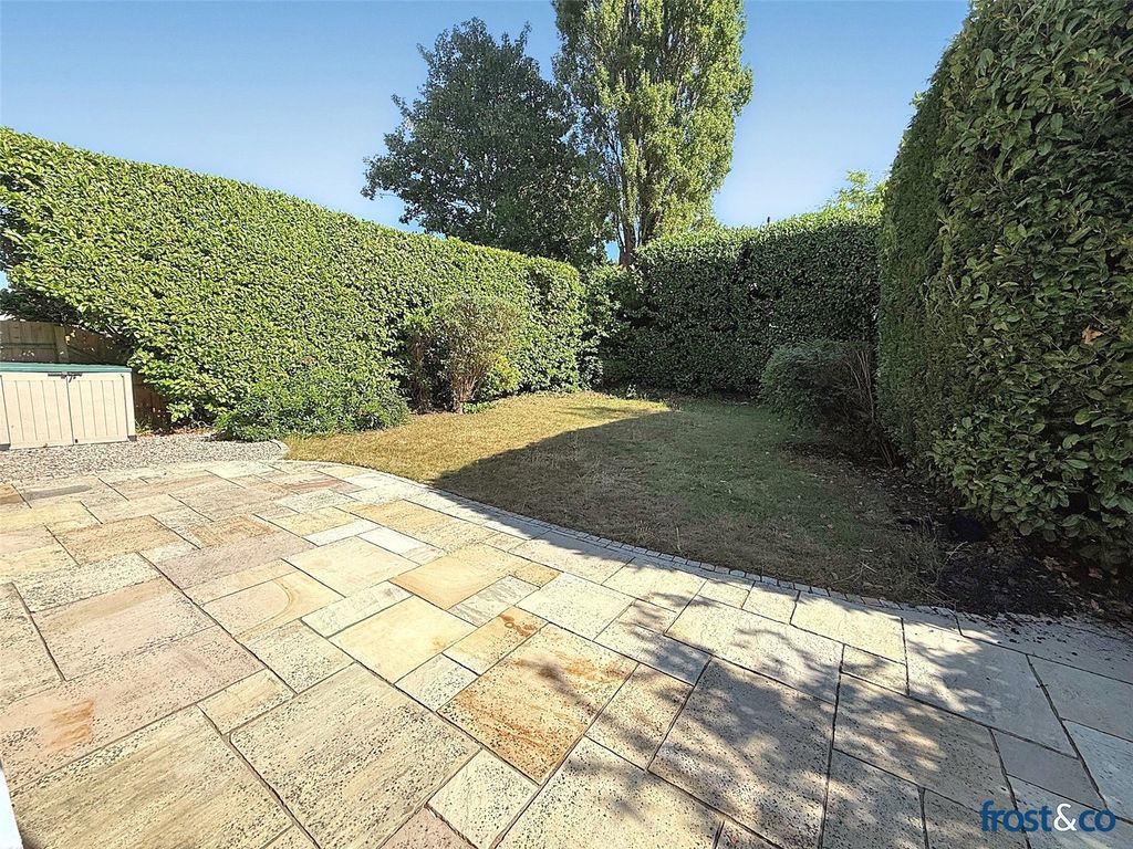 Property photo 3 of 15 Garden