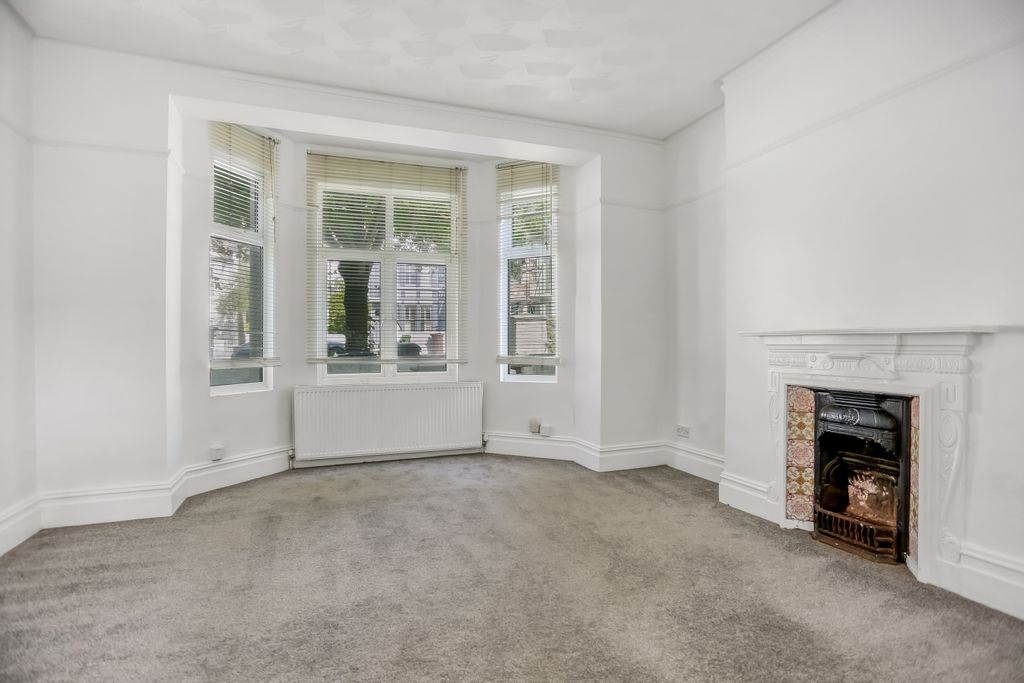 Property photo 2 of 14 296A5143