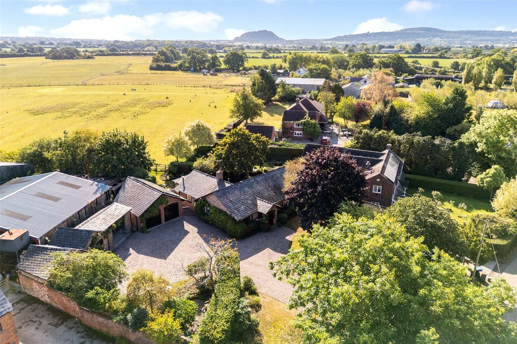 Property photo 2 of 18 Aerial