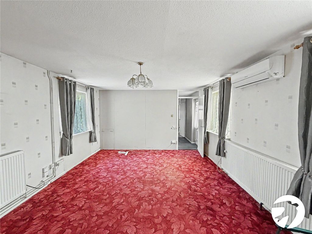 Property photo 2 of 16 Picture No. 09