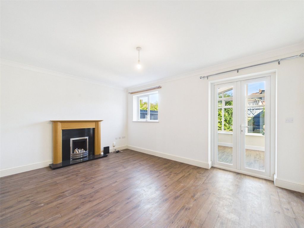 Property photo 3 of 16 Picture No. 09