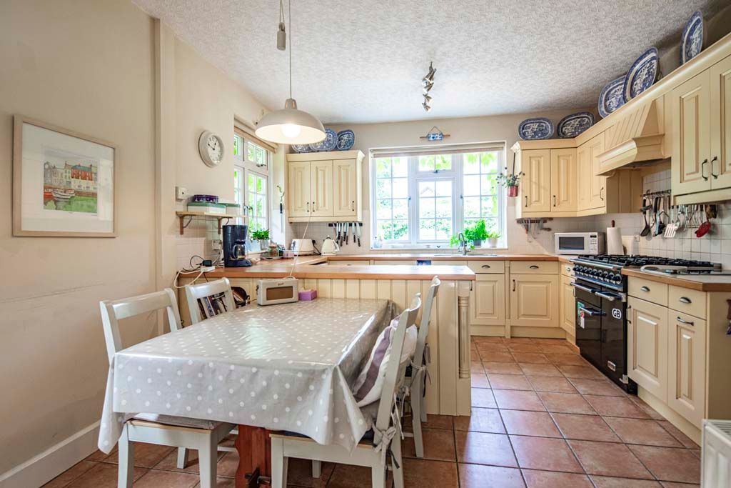 Property photo 3 of 25