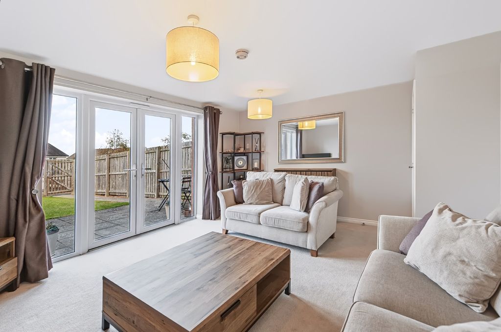 Property photo 3 of 28 5593628
