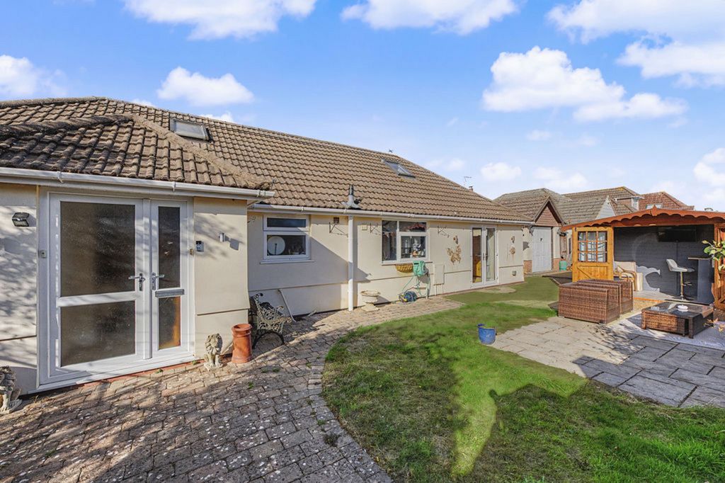 Property photo 1 of 42