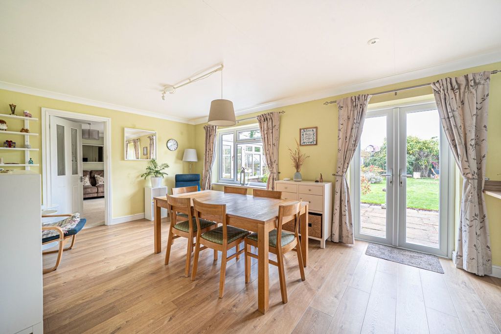 Property photo 3 of 49