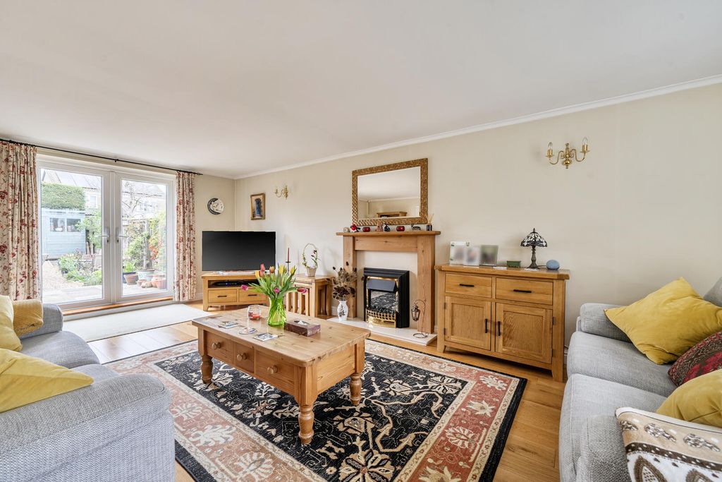 Property photo 3 of 15 Living Room