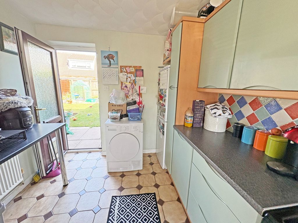 Property photo 3 of 9