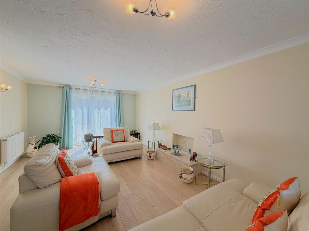 Property photo 2 of 30 Living Room