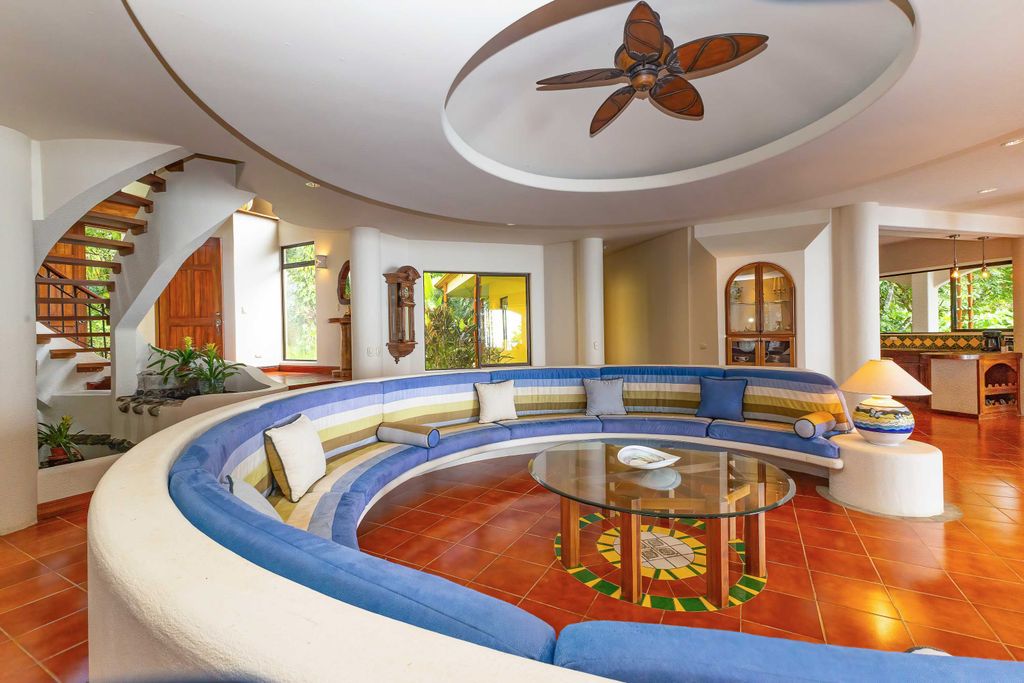 Property photo 2 of 21